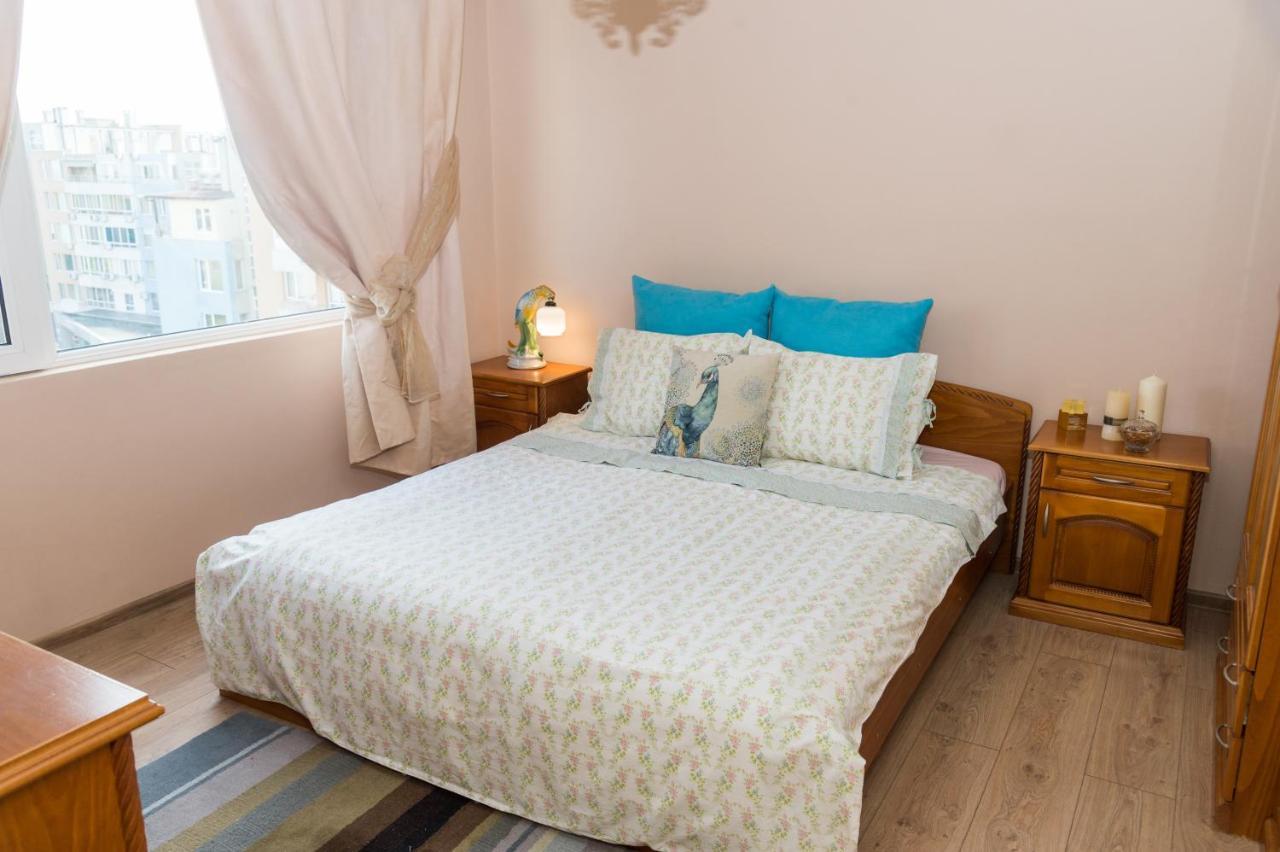 Elevating Moments Apartment Burgas ภายนอก รูปภาพ